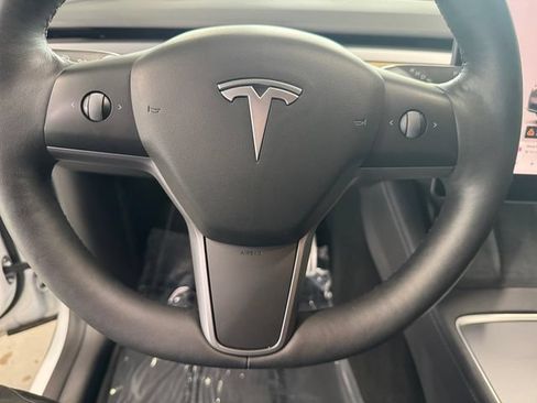 Used 2022 Tesla Model Y Performance AWD/4WD image 21