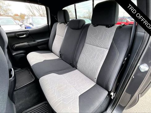 Used 2021 Toyota Tacoma TRD Off-Road image 22