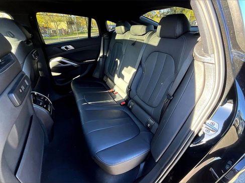 Used 2022 BMW X6 xDrive40i w/ M Sport Package image 25