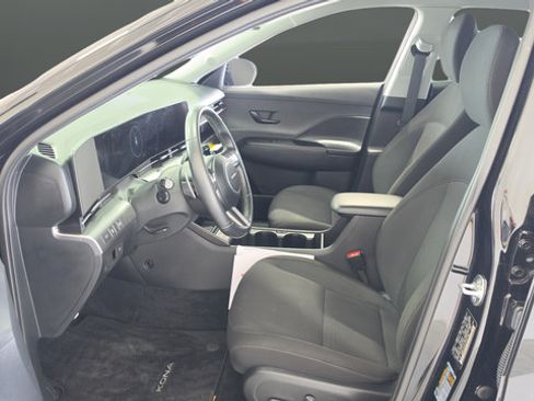 Certified 2025 Hyundai Kona SEL FWD image 9