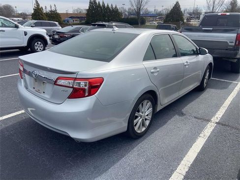 Used 2012 Toyota Camry XLE image 2