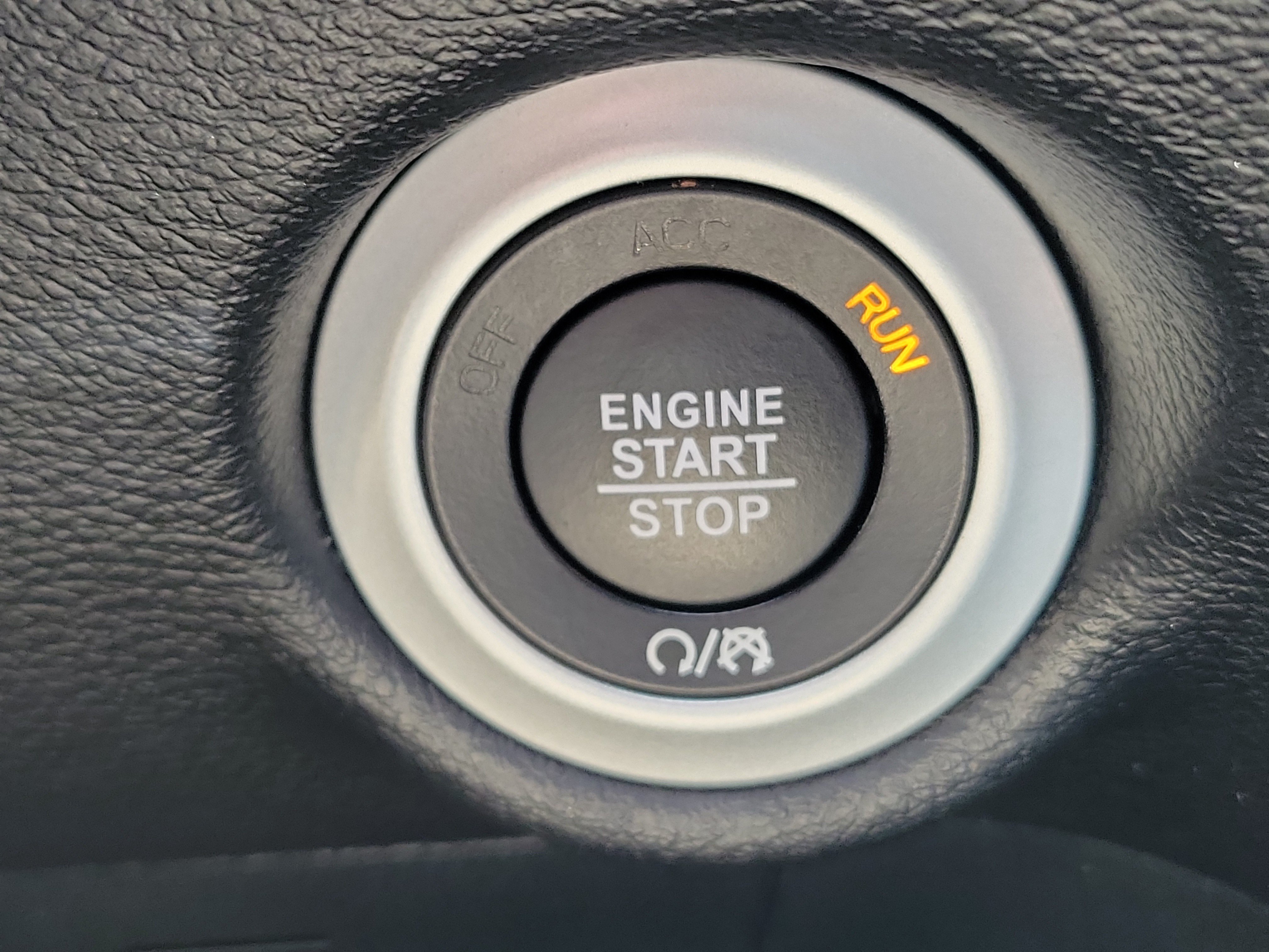 Used 2026 Chrysler Pacifica Select FWD image 28