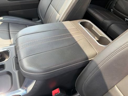 Used 2024 Chevrolet Silverado 1500 High Country w/ High Country Premium Package AWD/4WD image 30