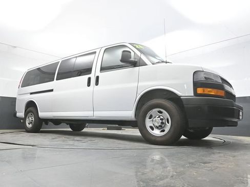 Used 2024 Chevrolet Express 3500 LS RWD image 37