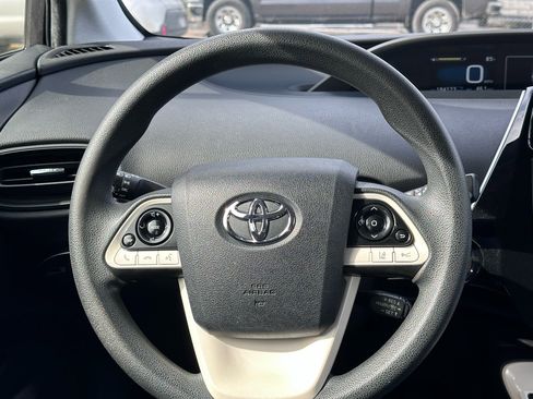 Used 2018 Toyota Prius Two image 13