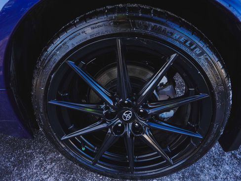 Used 2025 Toyota GR86 Premium image 8