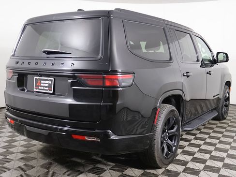 Used 2024 Jeep Wagoneer Series II AWD/4WD image 15