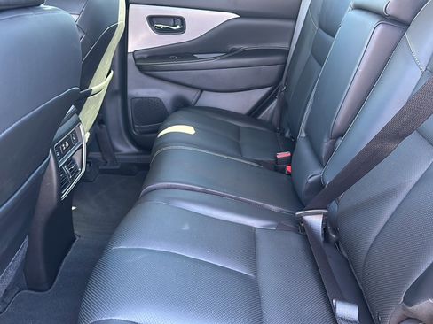 Used 2023 Nissan Murano SL w/ SL Moonroof Package image 18