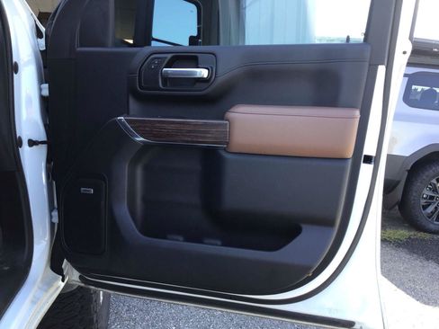 Used 2020 Chevrolet Silverado 2500 High Country AWD/4WD image 7