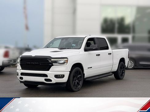Used 2023 RAM 1500 Laramie AWD/4WD image 2