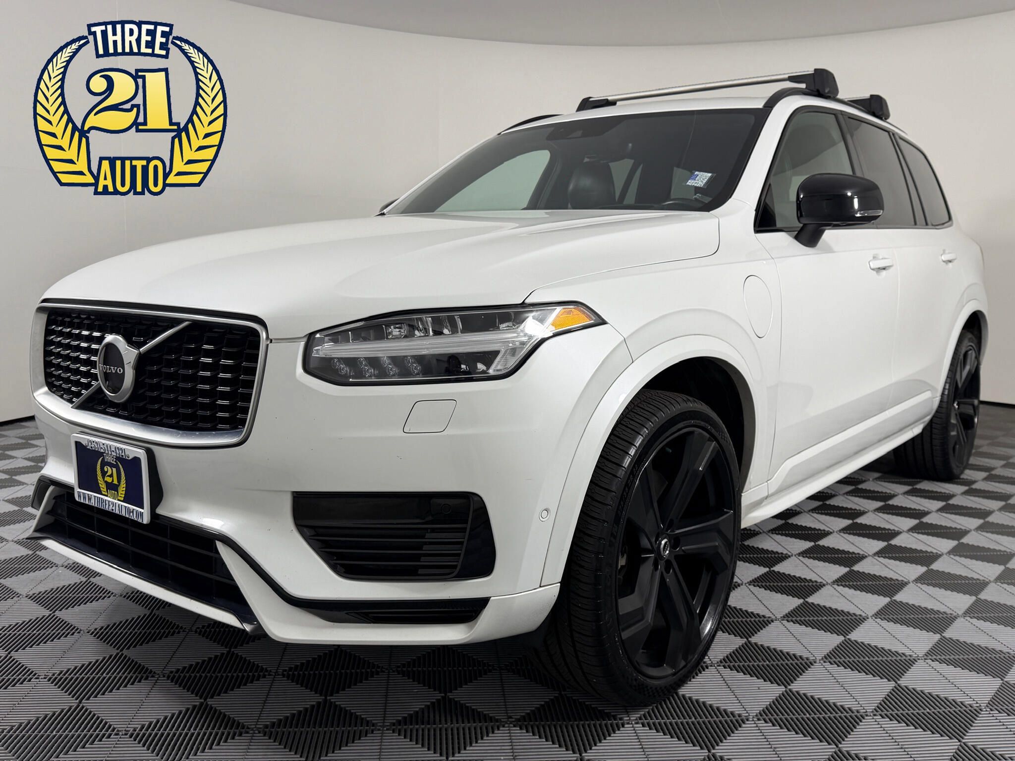 Used 2020 Volvo XC90 T8 R-Design w/ Protection Package AWD/4WD image 1