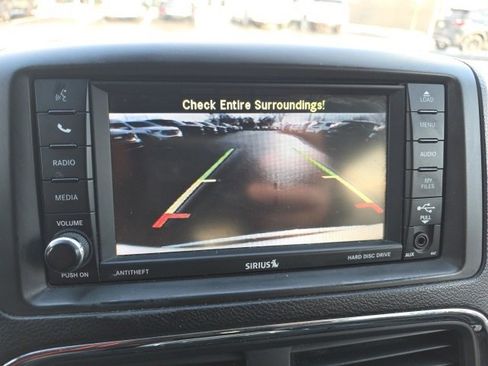 Used 2017 Dodge Grand Caravan SXT image 18