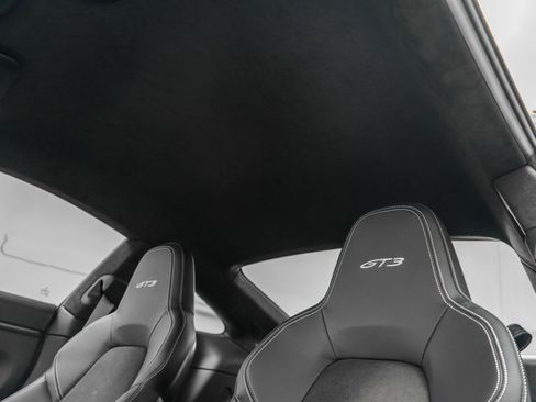 Used 2022 Porsche 911 GT3 image 18