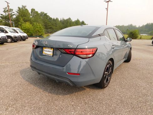 Used 2024 Nissan Sentra SV FWD image 5