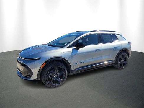 Certified 2025 Chevrolet Equinox EV RS image 2