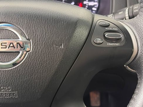 Used 2016 Nissan Pathfinder Platinum w/ Family Entertainment Package AWD/4WD image 18