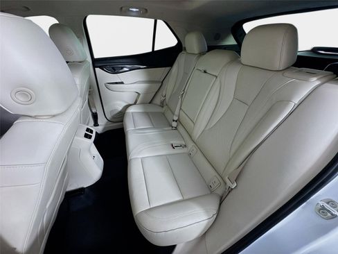 Certified 2022 Buick Envision Essence w/ Technology Package I FWD image 24