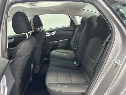 Used 2022 Kia Forte LXS FWD image 13