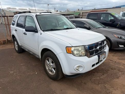 Used 2010 Ford Escape XLT FWD image 3