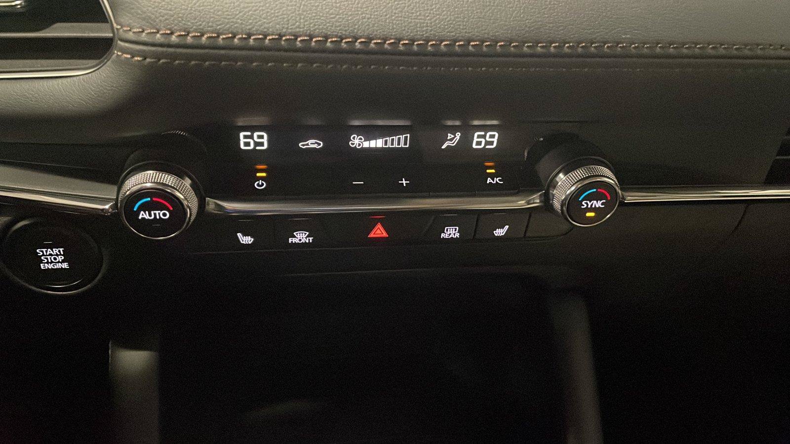 Used 2022 MAZDA MAZDA3 s FWD image 18