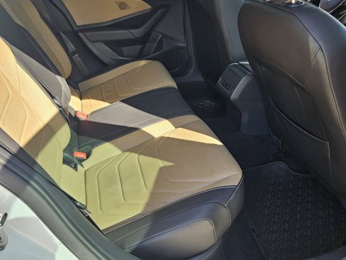 Used 2021 Volkswagen Jetta SEL Premium image 10