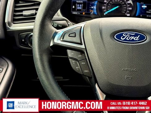 Used 2024 Ford Edge Titanium image 28