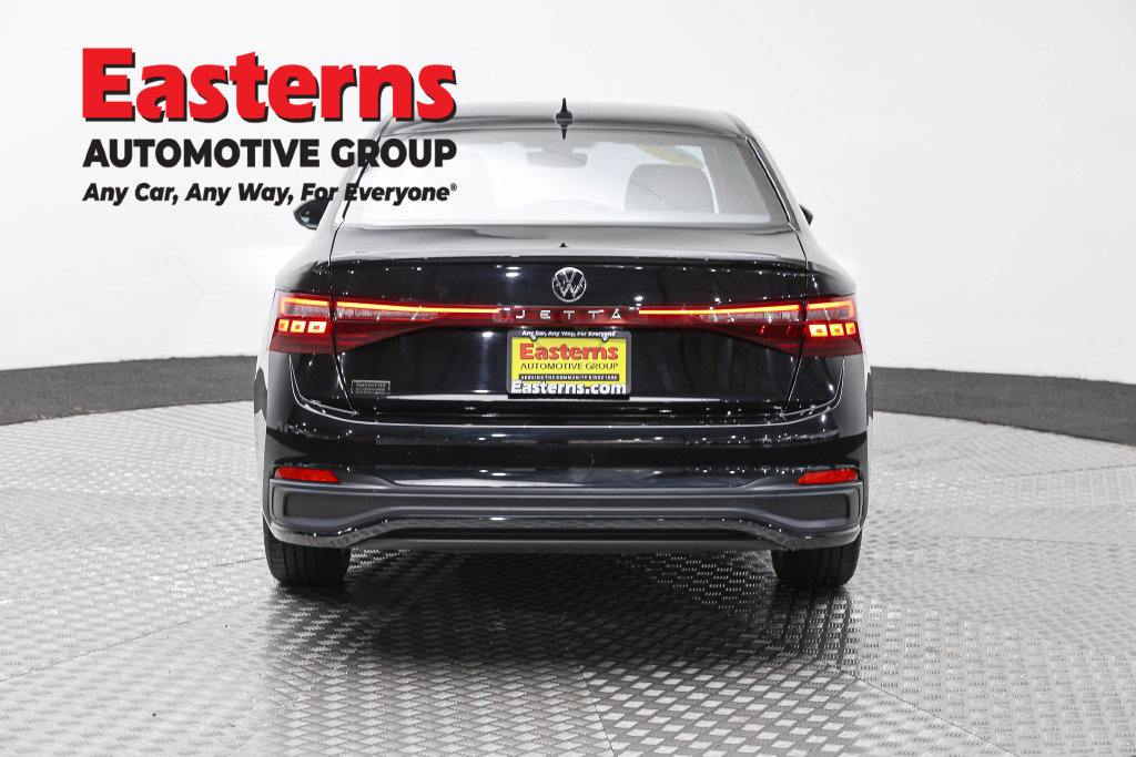 Used 2025 Volkswagen Jetta Sport FWD image 8