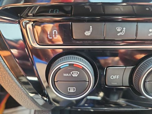 Used 2017 Volkswagen Jetta SEL FWD image 33