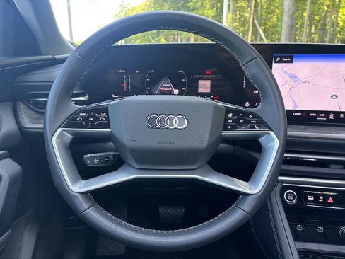 Used 2025 Audi Q5 Premium Plus w/ Premium Plus AWD/4WD image 32