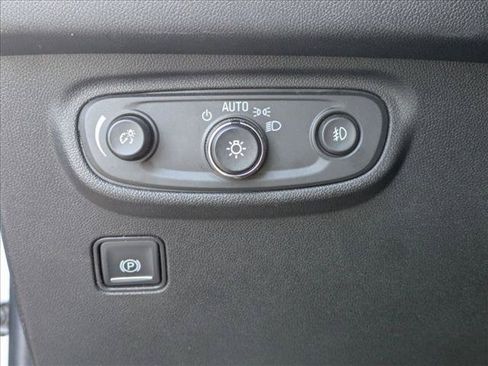 Used 2020 GMC Terrain SLT w/ Preferred Package FWD image 12