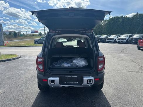 New 2025 Ford Bronco Sport Outer Banks w/ Sasquatch Outer Banks Package image 11