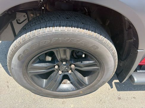 Used 2022 RAM 1500 Classic Warlock AWD/4WD image 9