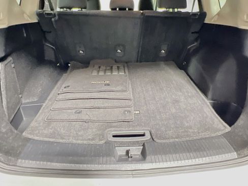 Used 2024 Nissan Rogue S FWD image 34