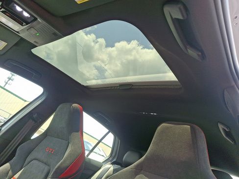 New 2025 Volkswagen GTI SE image 10