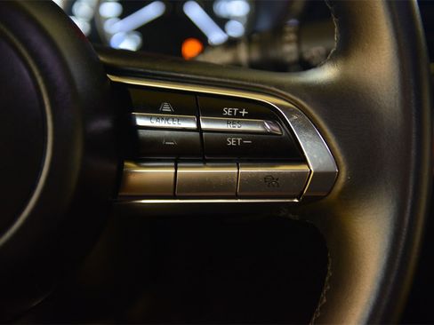 Used 2020 MAZDA MAZDA3 Hatchback w/ Premium Package image 17