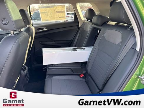 New 2025 Volkswagen Taos SE image 12