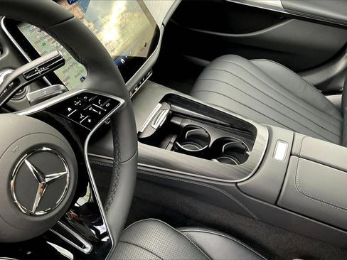 New 2026 Mercedes-Benz E 350 4MATIC Sedan image 8