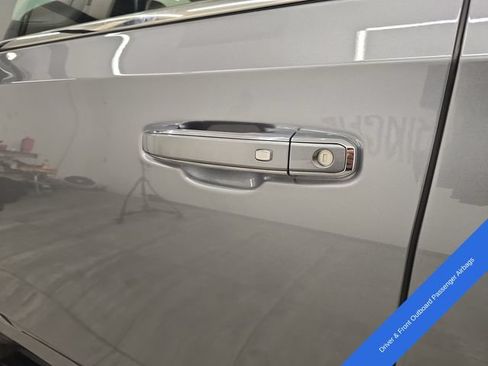 Used 2021 Chevrolet Tahoe High Country AWD/4WD image 25