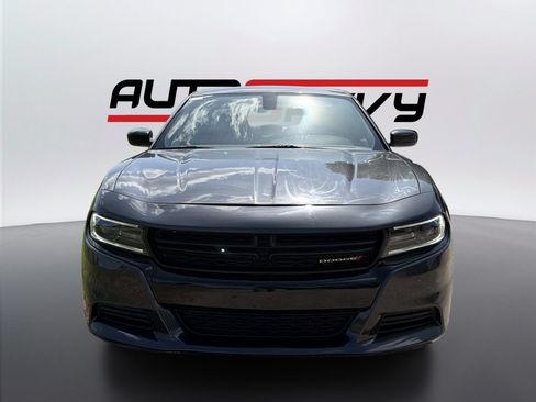 Used 2023 Dodge Charger SXT w/ Blacktop Package RWD image 2