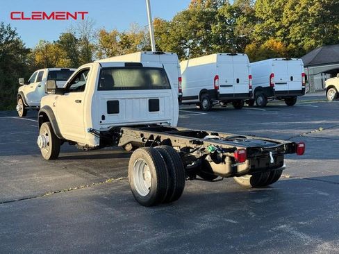 New 2026 RAM 5500 Tradesman w/ Chrome Appearance Group image 3