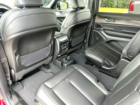 New 2026 Jeep Grand Cherokee L Limited AWD/4WD image 24