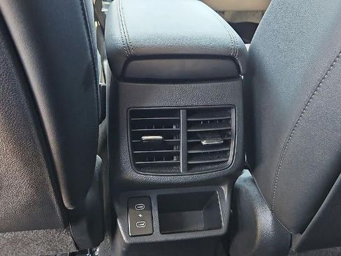 Used 2025 Kia Seltos S FWD image 19