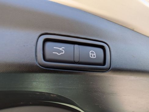 Used 2024 Alfa Romeo Stelvio AWD image 31