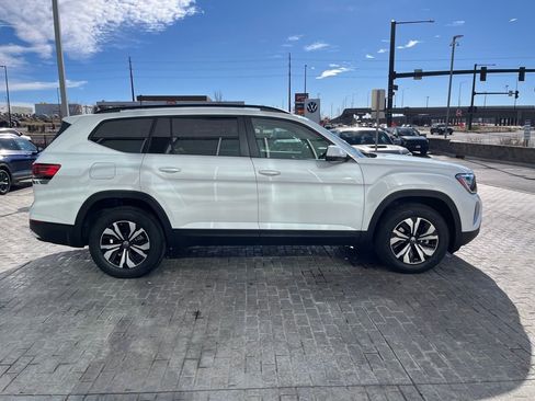 New 2026 Volkswagen Atlas SE image 6