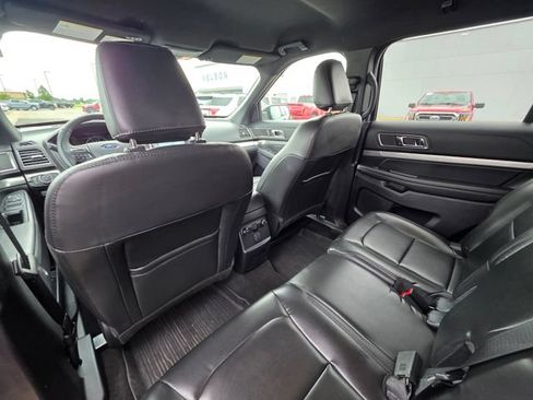 Certified 2019 Ford Explorer XLT w/ Equipment Group 202A AWD/4WD image 13
