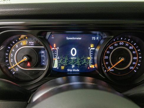 New 2026 Jeep Wrangler Unlimited Sport w/ Dual Top Group AWD/4WD image 30