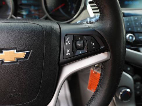 Used 2014 Chevrolet Cruze LT FWD image 18
