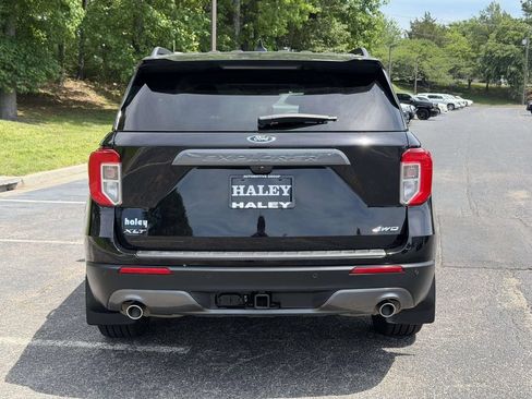 Used 2023 Ford Explorer XLT w/ Equipment Group 202A AWD/4WD image 21