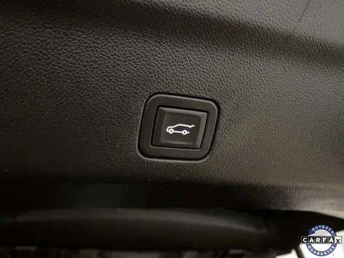 Used 2023 GMC Yukon XL Denali image 87