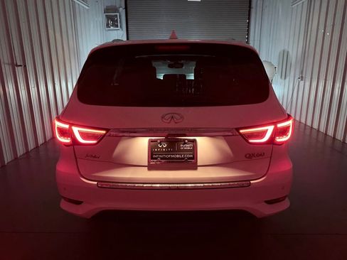 Used 2019 INFINITI QX60 Luxe w/ Essential Package FWD image 8